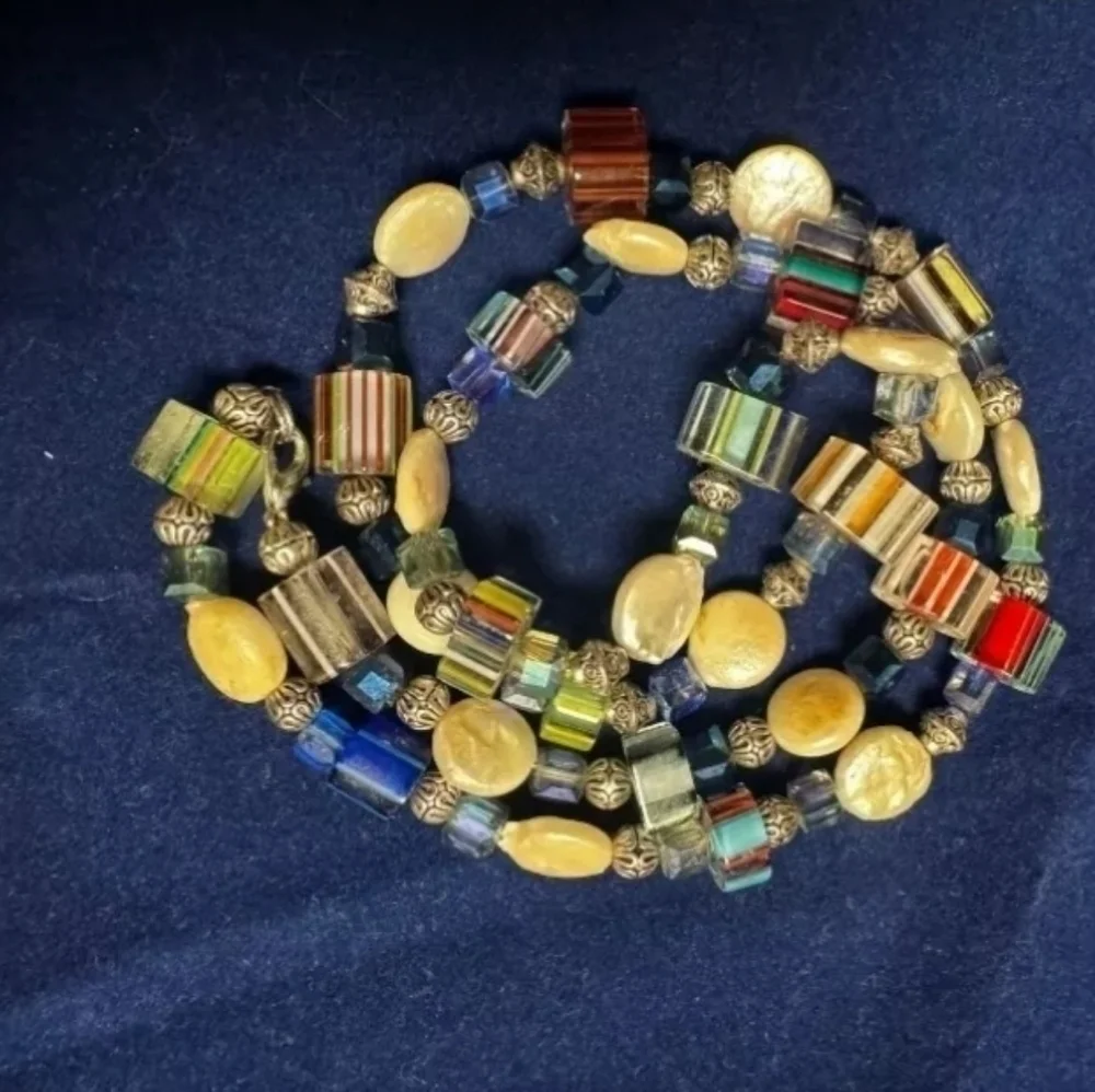 Vintage Multicolored Beaded Art Glass Necklace - Picture 2 of 4